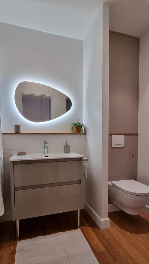 Au 53, Sous Le Chartil Apartment Reims Bagian luar foto
